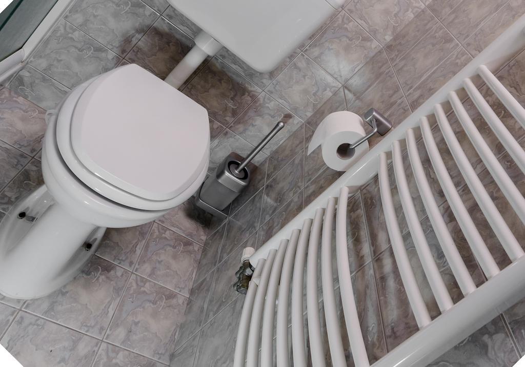 קמניק Guest House Pri Cesarju חדר תמונה